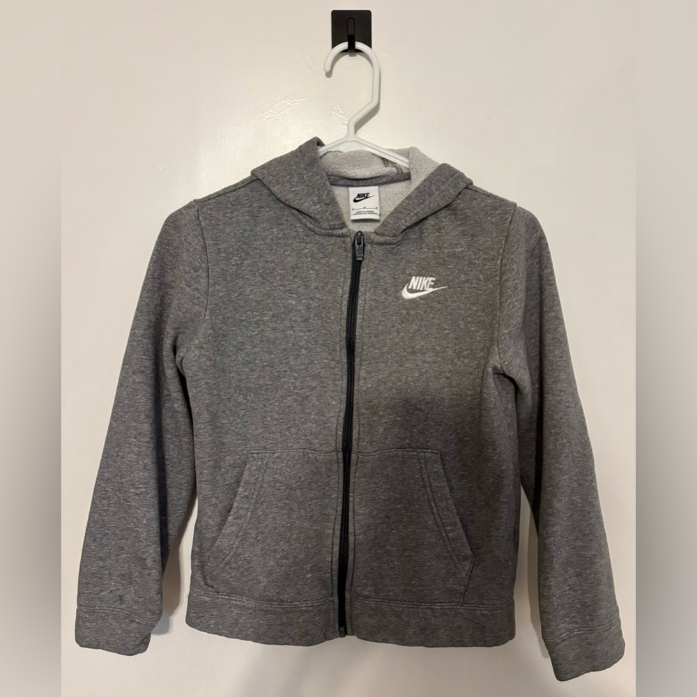 Nike - Kids Size M - Sportswear Club Fleece Full-Zip Charcoal Gray Hoodie